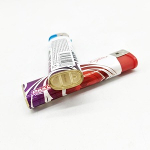 Dongyi OEM dài Slim gas điện tử bơm lại Thuốc lá nhẹ hơn với màu sắc rắn - Product Image 6