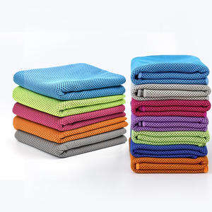 Atacado Logotipo Personalizado Microfiber Sports Cooling Toalha Quick Dry Gym Camping Workout Toalha com Tecido Technics Cor Verde - Product Image 4