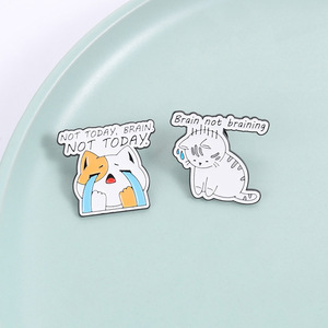 Al por mayor, Set de pines de solapa de esmalte suave con meme divertido de gato 'Brain Goes on Strike' y distintivo con la cita 'Not Today Brain' - Product Image 6