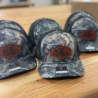 Logotipo de parche de cuero personalizado de calidad Premium de la vieja escuela 6 paneles 112 estilo Retro Camo Snapback malla bordado Logo gorras de camionero sombrero