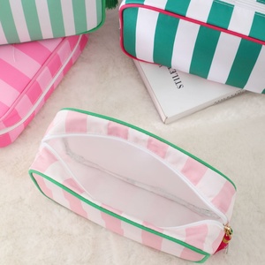 Bolsa de Maquillaje Impermeable de Lona a Rayas, Bolsa de Cosméticos de Alta Calidad con Diseño Personalizado para Mujer, Bolsa con Cremallera y Logotipo Bordado - Product Image 5