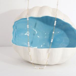 Collar de Perlas OT Chapado en Oro de 18k, de Acero Inoxidable, Resistente al Agua y al Deslustre, con Logotipo Personalizado para Mujer - Product Image 5