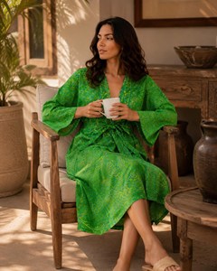 Bata de seda bohemia para mujer con estampado paisley, ligera, con cuello en V, estilo kimono, túnica de descanso floral bohemia, bata de baño larga y suave - Product Image 3