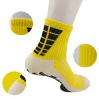 Chaussettes de sport de compression en coton rouge personnalisées Chaussettes de football épaisses en éponge