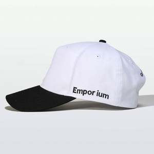 Fabricante de Gorras, Gorra de Béisbol Estructurada de 5 Paneles con Visera Curva y Logotipo en Relieve, Estilo Deportivo y Ejecutivo - Product Image 5