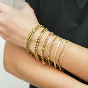 Pulsera Personalizada Unisex, Joyería Impermeable, Chapada en Oro, de Acero Inoxidable, Estilo Cubano, Cadena de Serpiente - Product Image 4