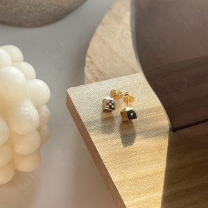 Gemnel 14K Mạ CZ Tiny Dice <span class=keywords><strong>Stud</strong></span> Diamond 925 Trang Sức Bạc Hoa Tai Nữ - Product Image 4