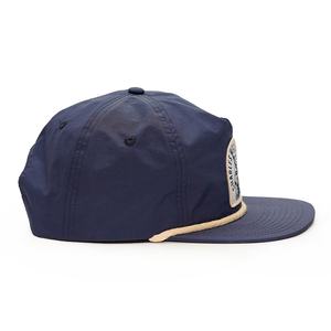 Gorras de Béisbol Personalizadas de 5 Paneles con Parche Tejido, Estilo Desestructurado, Color Azul Marino, Cierre a Presión, con Cuerda de Nailon - Product Image 4