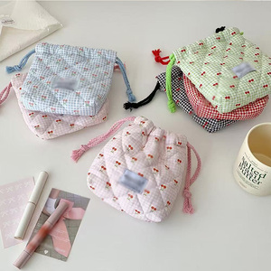 ถุงเชือกรูดกันฝุ่นแบบพกพาลายดอกไม้ลายตาราง - Product Image 6