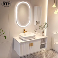 Meuble-lavabo mural en bois massif avec vasque intégrée, design moderne et épuré, éclairage LED anti-buée, luxe intelligent
