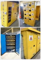 Armoire de stockage et de charge intelligente à double paroi ignifuge personnalisable pour batteries, boîtier intelligent pour instruments électroniques et services de distribution
