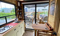 Équipement Aquatique Puissant de Voyage Amphibie, Mini Camping-Car Remorque Caravane, Bateau de Camping, Péniche Flottante