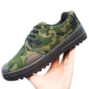 รองเท้าทำงานลายพรางสำหรับผู้ชาย พื้นรองเท้ายางกันลื่น รองเท้าเซฟตี้ส้นเตี้ยสำหรับงานก่อสร้าง ใส่เล่นกีฬาได้ - Product Image 5