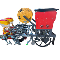 Semoir à rouleaux à deux rangs / Semoir à maïs à paillage plastique à deux rangs / Machine de plantation multi-cultures avec étagère d'irrigation goutte à goutte