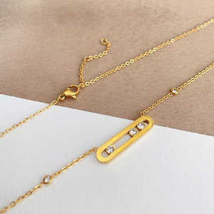 Nouveauté 2024 : Collier ras-du-cou géométrique en acier inoxydable plaqué or 18 carats, inaltérable, avec 3 pierres de zirconia mobiles - Product Image 3