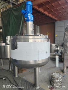 맞춤형 200L 식품 등급 스테인리스 스틸 탱크 이중 교반 연속 반응기 (PLC 펌프 및 압력 용기 포함) - Product Image 4