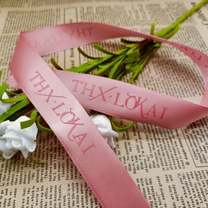 Nhà máy thân thiện với môi tùy chỉnh cứu trợ dập nổi in Grosgrain Ribbon Logo 3D mềm cho đóng gói quà tặng - Product Image 4