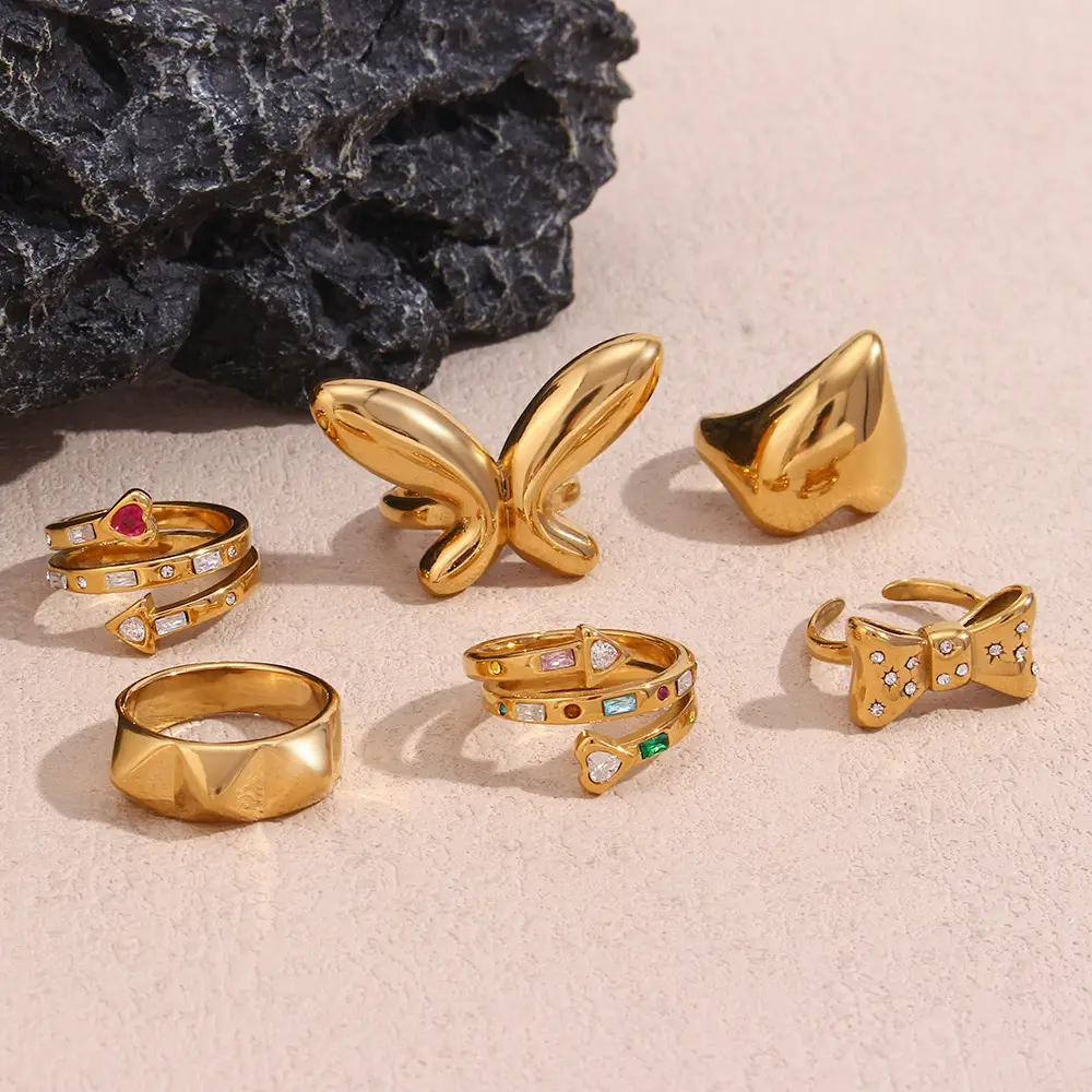 Cincin lapis emas 18k berkilau gaya Punk geometris cincin paku keling simpul kupu-kupu poles zirkon pengaturan cincin hati untuk wanita