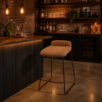 Chaise de bar empilable moderne de Source Factory, tabouret à cadre métallique haute densité peu encombrant, fabricant de meubles OEM ODM, vente en gros