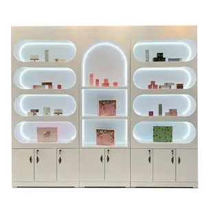 Cosmetische Winkel Interieur Ontwerp Wit Stijl Design Hout Display Rack Voor Huidverzorging Winkel Nieuwe Schoonheidssalons Winkel Winkel Winkel Inrichting