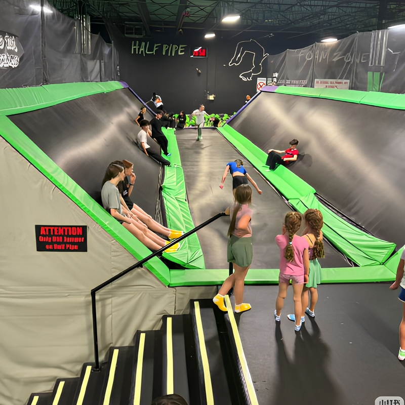 Large Amusement Indoor Trampoline Park Commercial