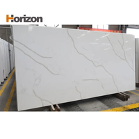 Matériaux de décoration Surface en pierre de quartz Feuille de quartz calacatta blanc artificiel poli pour projet de construction