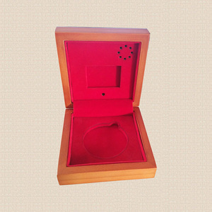 Caja de madera maciza para monedas conmemorativas, rectangular, 0,9 cm, caja de regalo hecha a mano para almacenamiento de medallas, insignias y barras de plata - Product Image 1