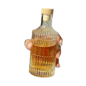 ขวดแก้วแอลกอฮอล์พร้อมฝาปิดขวดแก้วเครื่องดื่มแอลกอฮอล์ขวดแก้วขนาดเล็กสำหรับเครื่องดื่มแอลกอฮอล์