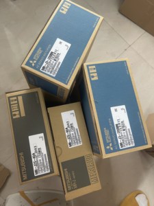 มิตซูบิชิ เอซี เซอร์โวแอมพลิฟายเออร์ MR-J3-200BN MR-J2S-40A - Product Image 1