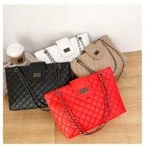 Lingge Embroidery Thread Underarm Buckle Shoulder Bag, Large Capacity Chain Carrying Crossbody Bag - Product Image 5
