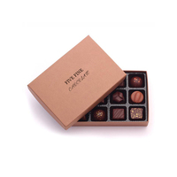 Boîtes cadeaux en papier rigide de luxe pour chocolats truffés, avec logo personnalisé en relief, fabrication artisanale, séparateurs, noir, bonbon