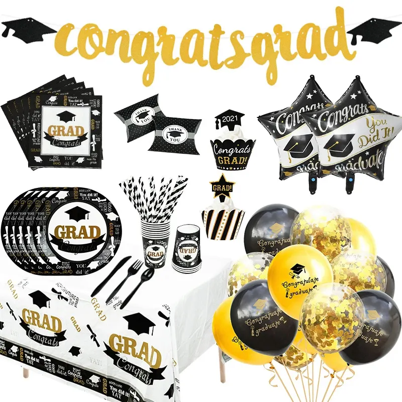 2022 Felicidades Grad Banner cartel de felicitación 2022 para graduados fiesta oro negro Decoraciones de fiesta de graduación 2022 We Are So Proud of You Graduates Sign Banner 