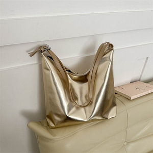 Wholesale Summer Lacquer Popular Bag Female New Trend Fashion Crossbody Tote Bag Sling Wholesale Lady <b>Handbags</b> for Women - Product Image 3