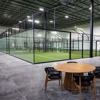 Terrain de padel panoramique professionnel pour usage intérieur et extérieur