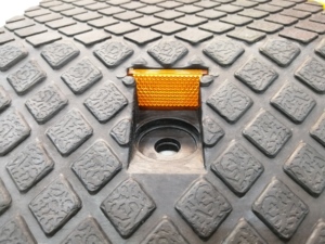 แผ่นยางชะลอความเร็วพลาสติก PE ขายส่ง - Product Image 3