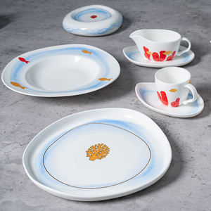 Juego de Vajilla de Cerámica con Tema Oceánico - Platos y Tazas con Diseño Irregular de <span class=keywords><strong>Coral</strong></span> y Peces para Restaurante de Mariscos - Product Image 1