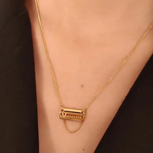 Chaîne en acier au titane à la mode en gros collier mince en or à la mode de haute qualité pour les femmes - Product Image 1