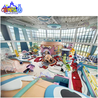 Hochwertiges, komfortables Indoor-Spielgerät, lustiges Bällebad-Spielzeug für Kinder, farbenfroher Indoor-Spielplatz aus Holz und PVC für Einkaufszentren