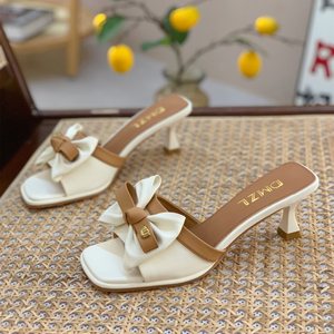 รองเท้าส้นสูงแบบเปิดส้นผ้าซาตินแฟชั่นใหม่สำหรับผู้หญิงปี 2025 รองเท้าส้นเข็มแบบน่ารักสำหรับฤดูร้อน - Product Image 5