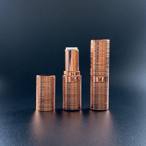 Contenants et emballage <span class=keywords><strong>de</strong></span> baume à lèvres creux en plastique personnalisés avec tubes <span class=keywords><strong>de</strong></span> rouge à lèvres à filetage circulaire - Product Image 3