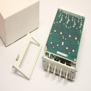 Tarjeta de módulo original nueva C72334 <span class=keywords><strong>A23</strong></span> C1 7TM1655 7TM1655 5A BB C73040 para PLC - Product Image 1