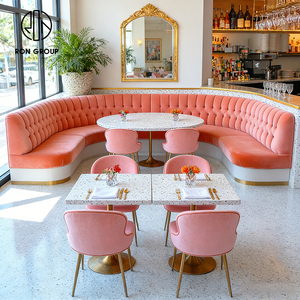 Meubles <span class=keywords><strong>de</strong></span> restaurant <span class=keywords><strong>de</strong></span> style Miami moderne, banquette capitonnée en velours rose et chaises rembourrées avec <span class=keywords><strong>table</strong></span> en terrazzo pour café - Product Image 2