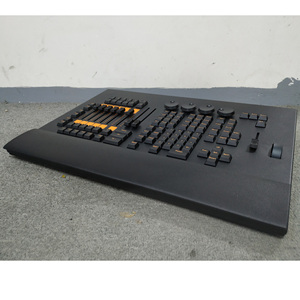 Beste Prijs Commando Fader Wing <span class=keywords><strong>Controller</strong></span> Onpc <span class=keywords><strong>Software</strong></span> In Flycase Verpakking Voor Podiumverlichting - Product Image 4