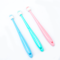 Offre Spéciale chien brosse à dents Anti-calcul brosse à dents pour animaux de compagnie en plastique chiot chat brosse à dents pour animaux de compagnie