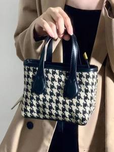Exquisite All Seasons Women's Fashion Small Houndstooth PU Messenger <b>Bag</b> Single <b>Strap</b> ZIP Closure Versatile Mobile Phone - Product Image 4