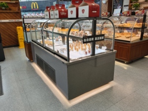 BREVIT Refrigerador de exhibición comercial de doble cara de alta calidad, congelador, escaparate de isla para bebidas de pasteles, refrigerador de sándwich - Product Image 6