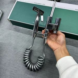 Набор-компаньон для унитаза из меди высокого давления один в два угловых клапана АБС для ванной комнаты для женщин из прочной латуни - Product Image 6