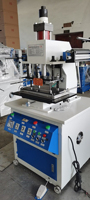 Machine d'impression à chaud par estampage hydraulique à grande surface d'impression pour sacs en papier, plastiques, cuir, bois