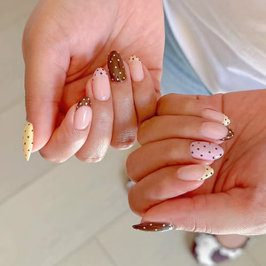 Uñas cortas europeas y americanas Hot Pink Brown Color-Block Wave Pointed Wearable Export Style Nail Tips - Product Image 6