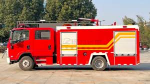 Camión de <span class=keywords><strong>Bomberos</strong></span> Isuzu Frr 4x2 de 4,000 Litros con Bomba de Espuma, Certificado CE, Apto para Aeropuertos y Entornos Industriales - Product Image 5